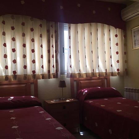 Hostal Jacinto Alcala de Henares Ngoại thất bức ảnh