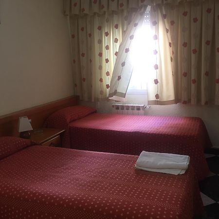 Hostal Jacinto Alcala de Henares Ngoại thất bức ảnh