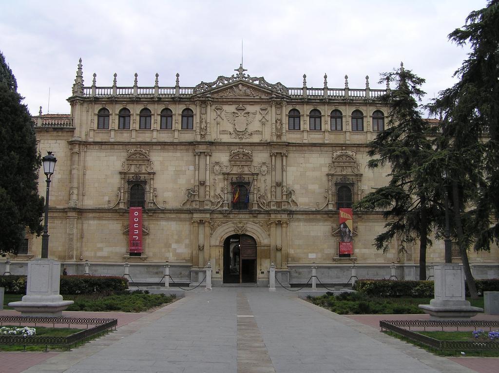 Hostal Jacinto Alcala de Henares Ngoại thất bức ảnh