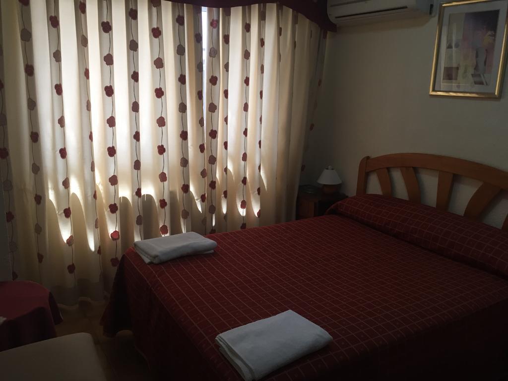 Hostal Jacinto Alcala de Henares Ngoại thất bức ảnh