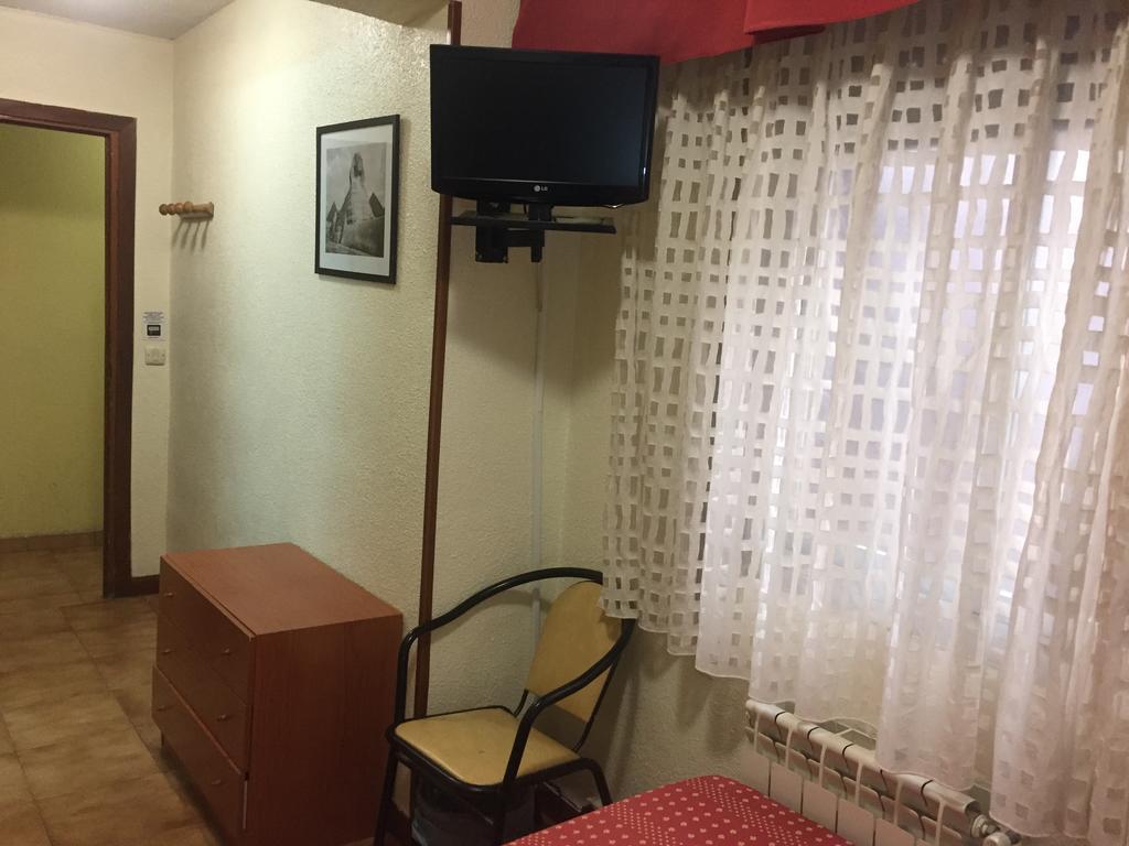 Hostal Jacinto Alcala de Henares Ngoại thất bức ảnh