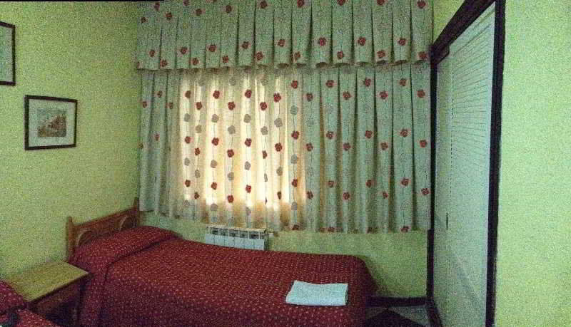 Hostal Jacinto Alcala de Henares Ngoại thất bức ảnh